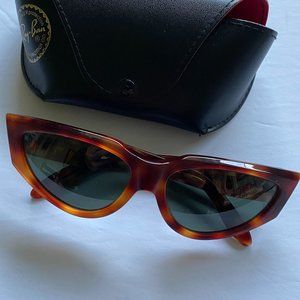 RAY BAN Vintage B&L Womens Sunglasses